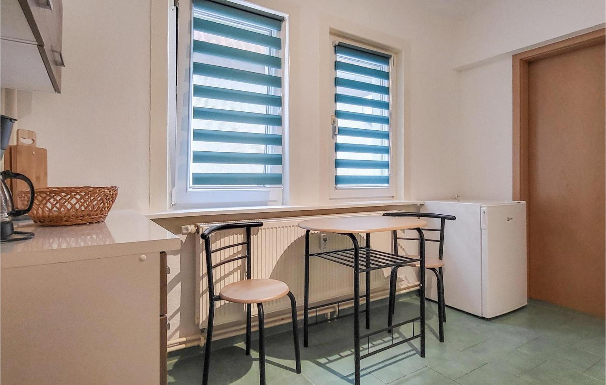 2 Bedroom Nice Apartment In Friedrichroda Exterior photo